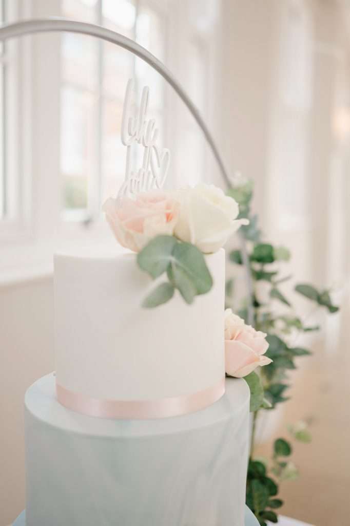 Wedding Cake - 3 Timeless Wedding Cakes You Need To See And Try