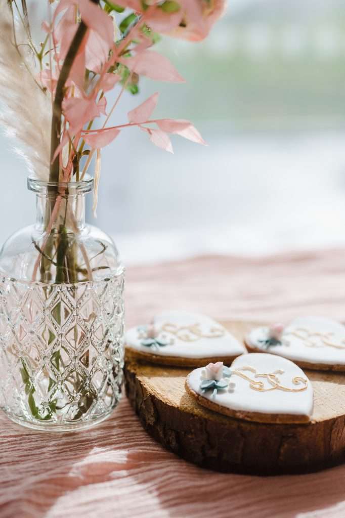 Heart Shaped Wedding Cookies - Mouth-watering Cake: The Ultimate Guide to Choosing and Booking the Perfect Wedding Cake 