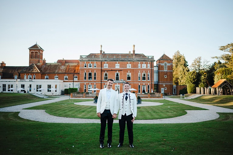 A beutiful Sunny September wedding at a beautiful wedding venue in Basingstoke - Oakley Hall Hotel. All photographs taken by Jake Timms Photography